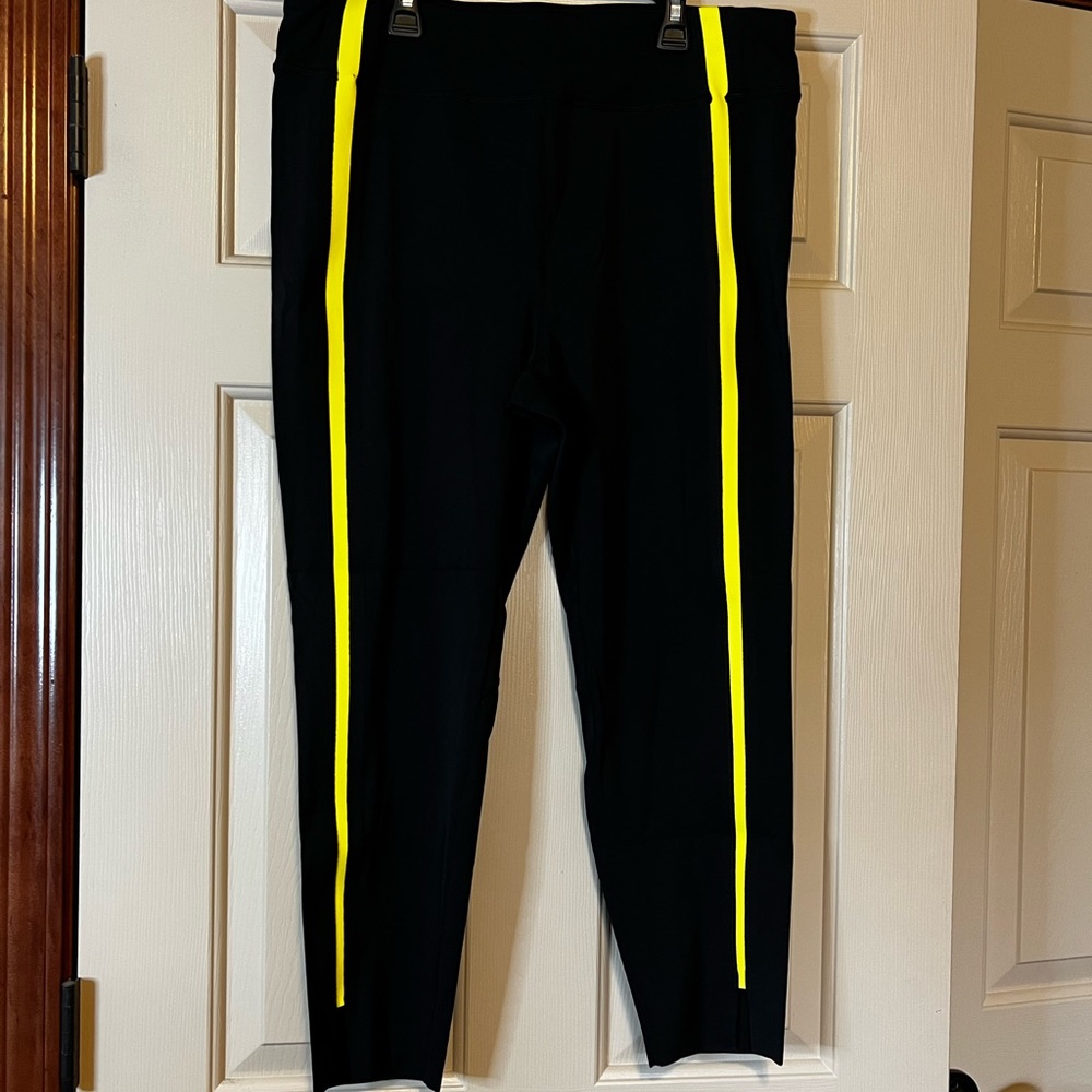 Zyia Black Neon Tape Luxe Hi-Rise 7/8 24” size 20